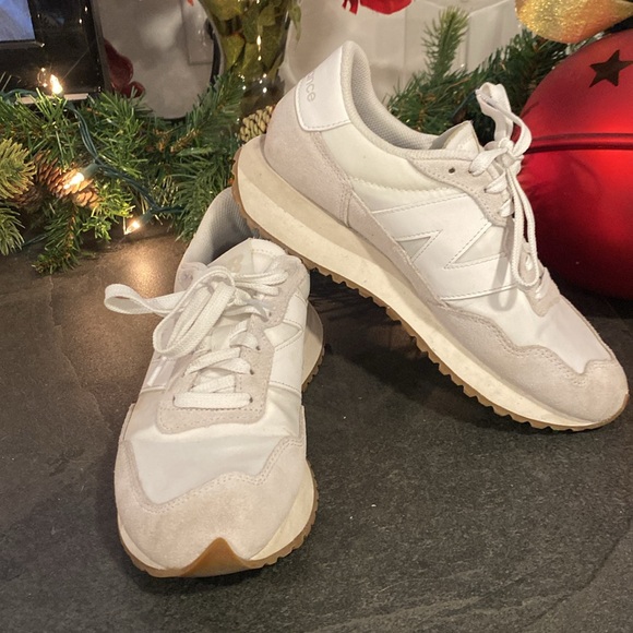 New balance 237’s - Picture 3 of 4